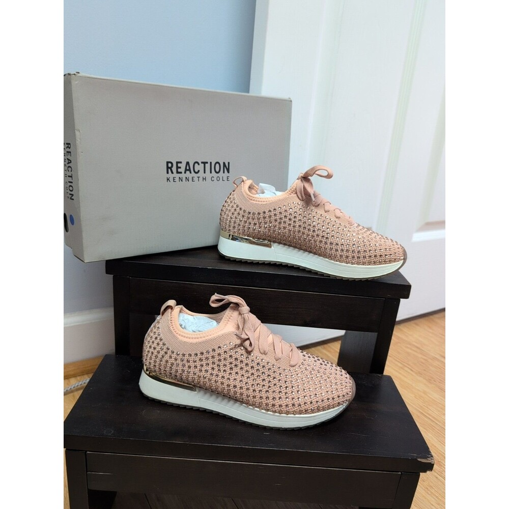 Kenneth Cole Reaction Cameron Jewel Lace Up Sneakers Peach Size 5.5